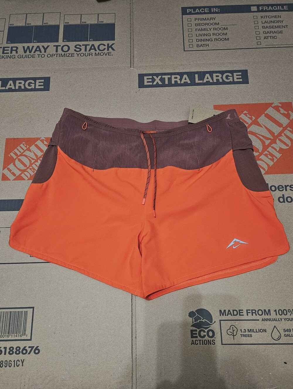 Nike Trail Second Sunrise Picante Red Shorts